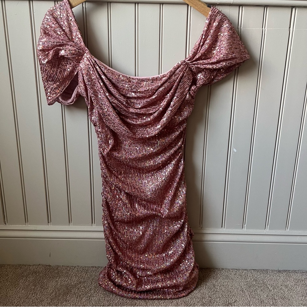 Hello Molly - Frequent the Club Dress- Pink